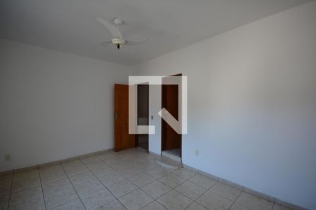 Casa à venda com 280m², 6 quartos e 3 vagasQuarto 2 suite