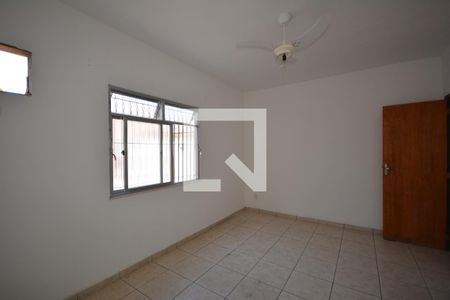 Casa à venda com 280m², 6 quartos e 3 vagasQuarto 2 suite