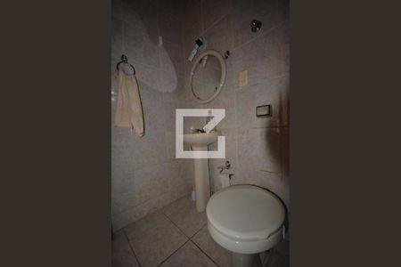 Casa à venda com 280m², 6 quartos e 3 vagasBanheiro de Serviço