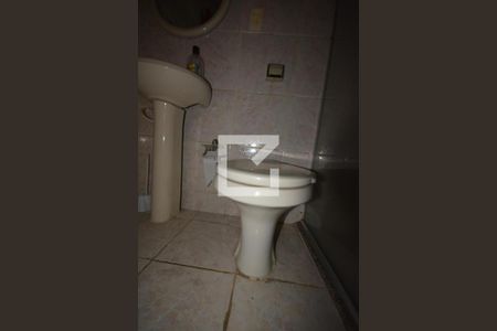 Casa à venda com 280m², 6 quartos e 3 vagasBanheiro de Serviço