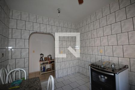Casa à venda com 280m², 6 quartos e 3 vagasCozinha