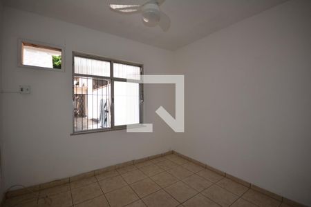 Quarto 1 de casa à venda com 6 quartos, 280m² em Brás de Pina, Rio de Janeiro