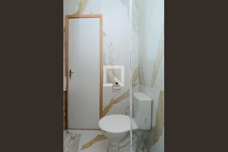 Casa de condomínio para alugar com 90m², 2 quartos e 2 vagasBanheiro Social