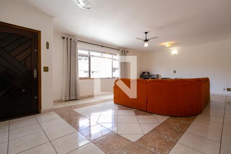 Sala de estar de casa à venda com 5 quartos, 230m² em Vila Santa Maria, São Paulo