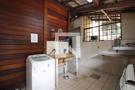 Casa à venda com 260m², 4 quartos e 5 vagasÁrea de Serviço