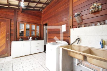 Casa à venda com 260m², 4 quartos e 5 vagasÁrea de Serviço