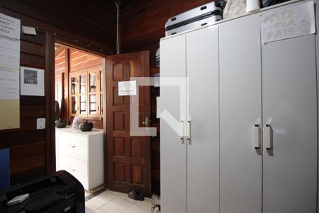 Casa à venda com 260m², 4 quartos e 5 vagasEscritório