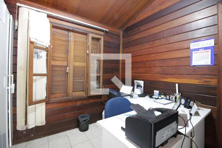 Casa à venda com 260m², 4 quartos e 5 vagasEscritório