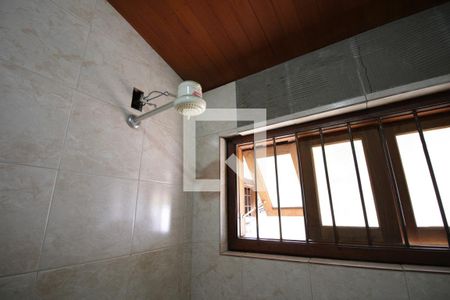 Casa à venda com 260m², 4 quartos e 5 vagasDetalhe Banheiro Suíte 1