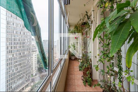 Apartamento para alugar com 141m², 2 quartos e sem vaga Apartamento para alugar com 141m², 2 quartos e sem vagaVaranda