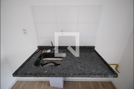 Sala/Cozinha de apartamento para alugar com 2 quartos, 30m² em Vila Monumento, São Paulo