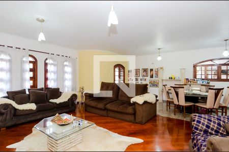 Sala de casa à venda com 5 quartos, 650m² em Jardim Santa Mena, Guarulhos