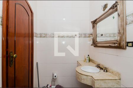 Casa à venda com 650m², 5 quartos e 6 vagasBanheiro da Suíte 1