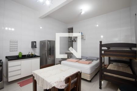 Sala/Quarto de casa de condomínio para alugar com 1 quarto, 25m² em Vila Isolina Mazzei, São Paulo