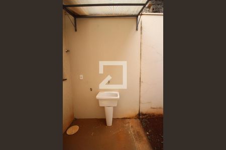 Casa para alugar com 47m², 2 quartos e 2 vagaslavanderia