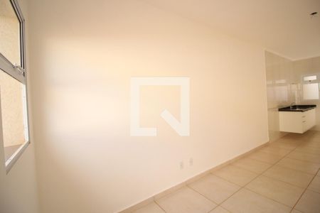 Casa para alugar com 47m², 2 quartos e 2 vagasSala