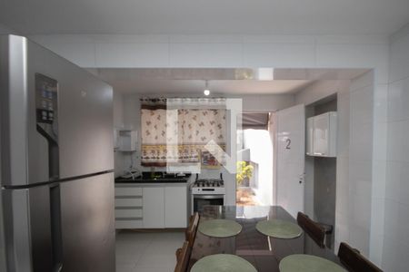 Quarto e Cozinha de casa de condomínio para alugar com 2 quartos, 50m² em Vila Isolina Mazzei, São Paulo