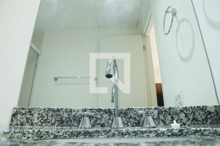 Banheiro de kitnet/studio para alugar com 1 quarto, 26m² em Campos Elíseos, São Paulo