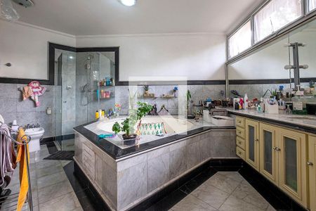 Suíte 1 - Banheiro de casa de condomínio à venda com 4 quartos, 403m² em Jardim Paulistano, São Paulo