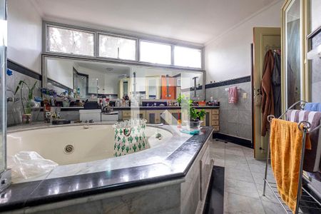 Suíte 1 - Banheiro de casa de condomínio à venda com 4 quartos, 403m² em Jardim Paulistano, São Paulo