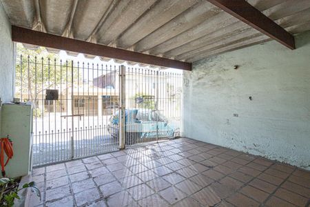 Casa à venda com 250m², 4 quartos e 2 vagas Casa à venda com 250m², 4 quartos e 2 vagasGaragem