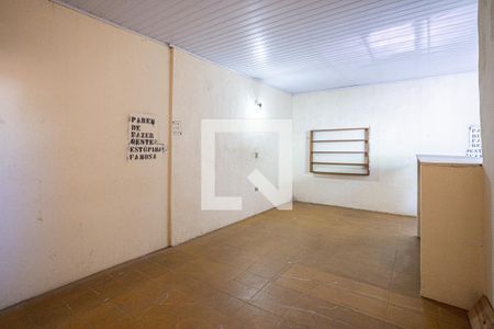 Casa à venda com 250m², 4 quartos e 2 vagas Casa à venda com 250m², 4 quartos e 2 vagasEdícula