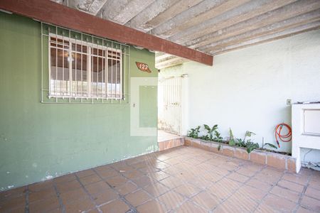 Casa à venda com 250m², 4 quartos e 2 vagas Casa à venda com 250m², 4 quartos e 2 vagasGaragem