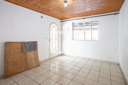 Casa à venda com 250m², 4 quartos e 2 vagas Casa à venda com 250m², 4 quartos e 2 vagasSala