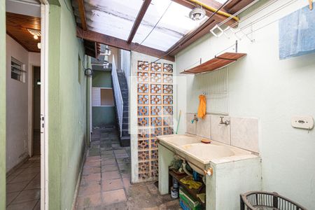 Casa à venda com 250m², 4 quartos e 2 vagas Casa à venda com 250m², 4 quartos e 2 vagasÁrea de Serviço