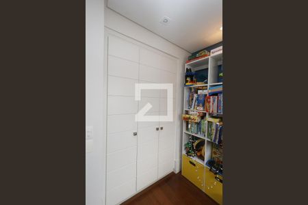 Apartamento à venda com 95m², 3 quartos e 3 vagasQuarto 3 - Armários