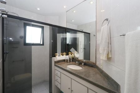 Apartamento à venda com 95m², 3 quartos e 3 vagasBanheiro Social