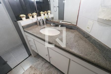 Apartamento à venda com 95m², 3 quartos e 3 vagasBanheiro Social
