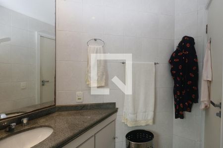 Apartamento à venda com 95m², 3 quartos e 3 vagasBanheiro Social