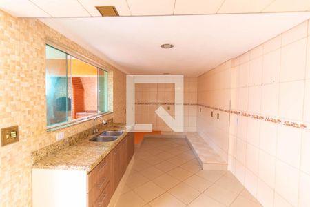 Casa à venda com 120m², 4 quartos e 2 vagasCozinha