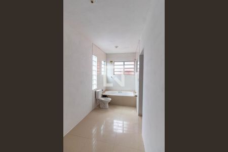 Casa à venda com 120m², 4 quartos e 2 vagasBanheiro da Suíte 1