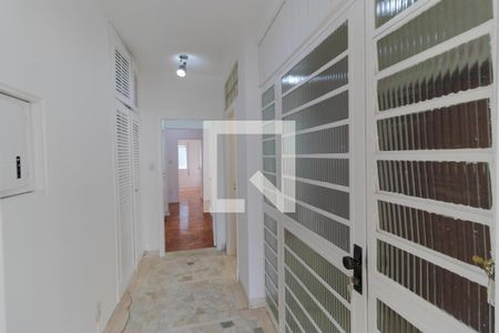 Hall de Entrada de apartamento à venda com 3 quartos, 163m² em Centro, Campinas