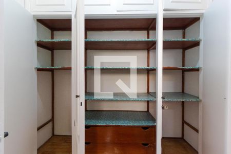 Apartamento à venda com 163m², 3 quartos e 2 vagasCorredor - Armário