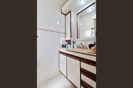 Apartamento à venda com 76m², 3 quartos e 2 vagasBanheiro da Suíte 