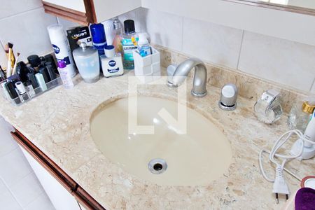 Apartamento à venda com 76m², 3 quartos e 2 vagasBanheiro da Suíte 