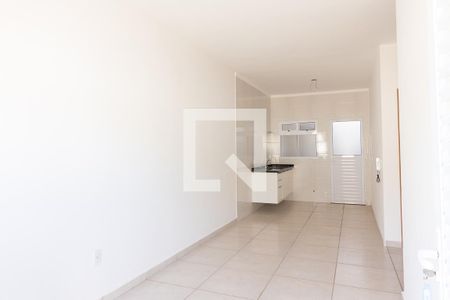 Sala de casa de condomínio para alugar com 2 quartos, 47m² em Parque Sao Sebastiao, Ribeirão Preto