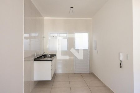 Casa de condomínio para alugar com 47m², 2 quartos e 2 vagas Casa de condomínio para alugar com 47m², 2 quartos e 2 vagasCozinha