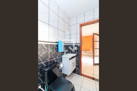 Casa à venda com 350m², 4 quartos e 3 vagasBanheiro 2