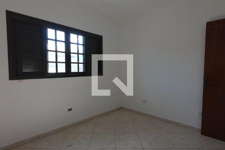 Casa para alugar com 150m², 3 quartos e 3 vagas Casa para alugar com 150m², 3 quartos e 3 vagasSuíte