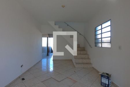 Sala de casa para alugar com 3 quartos, 150m² em Parque Monte Alegre, Taboão da Serra