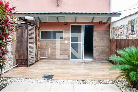 Casa de condomínio para alugar com 89m², 3 quartos e 2 vagasQuintal fundos - vista casa