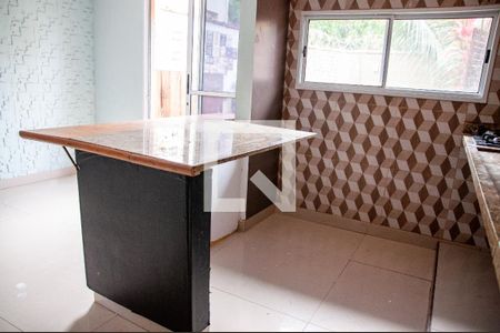 Casa de condomínio para alugar com 89m², 3 quartos e 2 vagasCozinha - Ilha