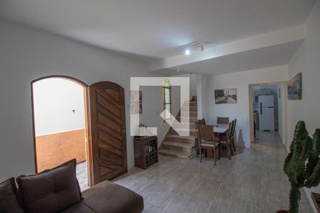 Casa à venda com 180m², 2 quartos e 1 vagaSala