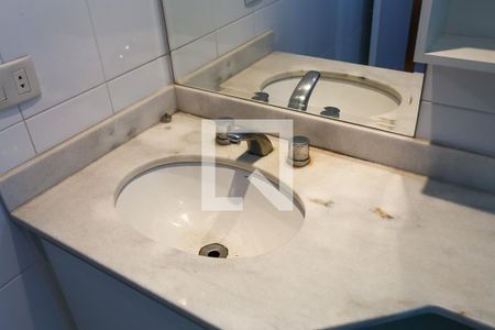 Apartamento para alugar com 72m², 2 quartos e 2 vagasBanheiro