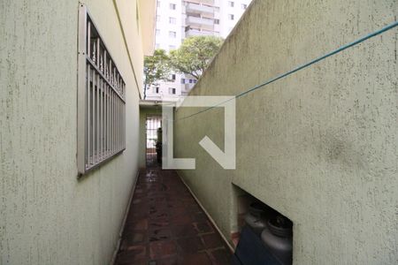 Casa à venda com 301m², 2 quartos e 4 vagasQuintal