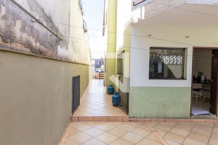 Casa à venda com 600m², 5 quartos e 4 vagasQuintal